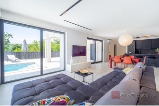 015 1023 65 Krk modern house with pool and sea view for sale