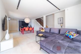 015 1023 65 Krk modern house with pool and sea view for sale