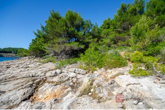 07 2013 254 Korcula building plot sea front