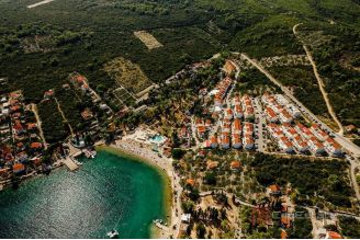 008 2052 110 Solta Apartment near the beach for sale