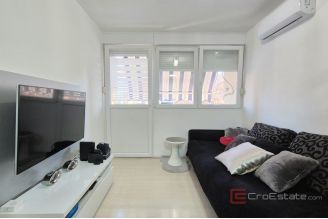 005 2047 122 Split Bol two bedroom apartment facing south for sale