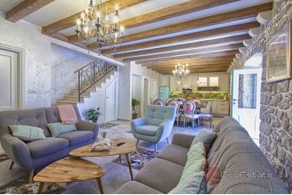 020 2052 111 Cavtat luxury stone villa in the heart of the old town for sale