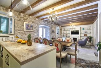 020 2052 111 Cavtat luxury stone villa in the heart of the old town for sale