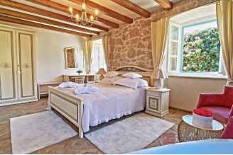 020 2052 111 Cavtat luxury stone villa in the heart of the old town for sale