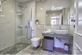 020 2052 111 Cavtat luxury stone villa in the heart of the old town for sale