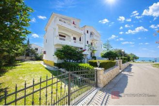 019 2021 426 near zadar apartment house first row to the sea for sale