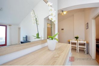 019 2021 426 near zadar apartment house first row to the sea for sale