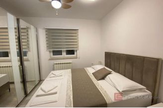 020 2035 346 Ciovo modern house with pool by the sea for sale