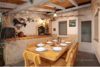 020 2035 346 Ciovo modern house with pool by the sea for sale