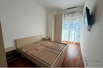 012 2049 93 Makarska three bedroom apartment with sea view for sale