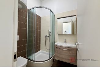 012 2049 93 Makarska three bedroom apartment with sea view for sale