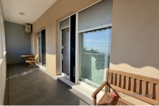 012 2049 93 Makarska three bedroom apartment with sea view for sale