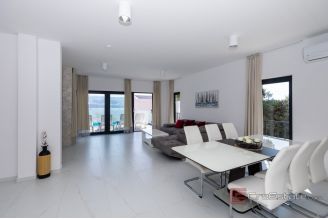 015 5484 30 Ploce Modern villa with pool for sale