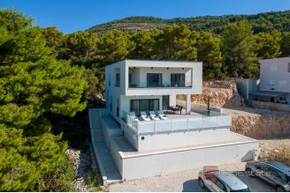 015 5484 30 Ploce Modern villa with pool for sale