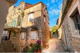 013 2052 115 Brac Stone house in the old town for sale
