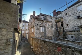 013 2052 115 Brac Stone house in the old town for sale