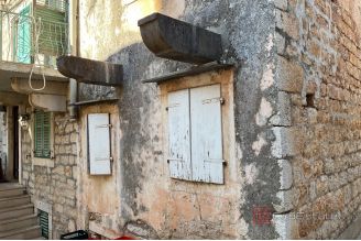 013 2052 115 Brac Stone house in the old town for sale
