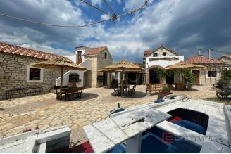 007 2016 696 Sibenik unique tourist complex in a seafront location for sale