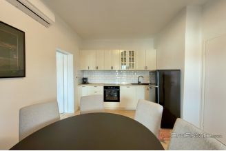 016 2049 96 Marina Three apartment units for sale
