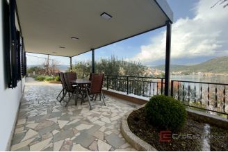 016 2049 96 Marina Three apartment units for sale