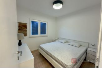 016 2049 96 Marina Three apartment units for sale