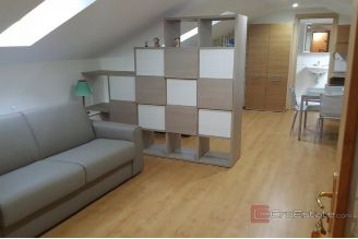 015 5486 30 Losinj Three storey house near the centre for sale