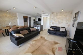 015 5485 30 Vir Villa with pool first row to the sea for sale