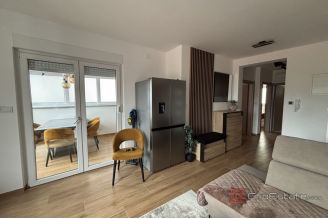 016 2035 347 Ciovo Comfortable two bedroom apartment for sale