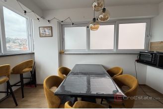 016 2035 347 Ciovo Comfortable two bedroom apartment for sale