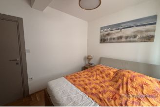 016 2035 347 Ciovo Comfortable two bedroom apartment for sale