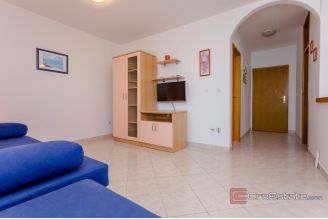 013 2057 23 Ciovo apartment house with sea view for sale