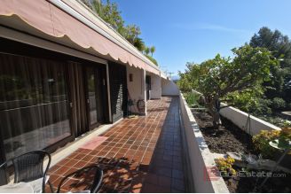 005 2061 01 Split Meje Spacious four bedroom apartment near the promenade for sale