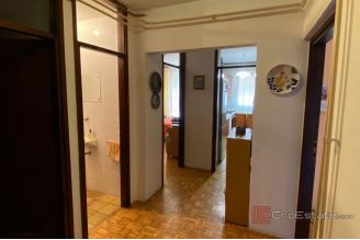 007 2059 04 Zagreb Spacious two bedroom apartment for sale
