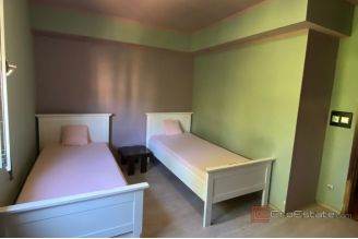 007 2059 04 Zagreb Spacious two bedroom apartment for sale