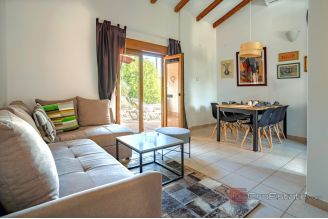 017 2051 65 Hvar holiday house with meditteranean garden for sale