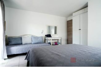 017 2051 65 Hvar holiday house with meditteranean garden for sale