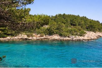 017 2051 65 Hvar holiday house with meditteranean garden for sale