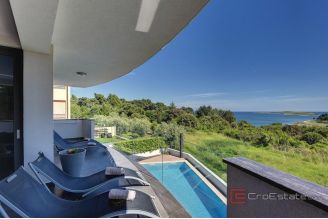 016 5488 30 Pula villa with pool and sea view for sale