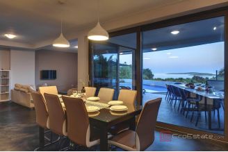 016 5488 30 Pula villa with pool and sea view for sale