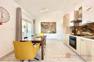 020 2035 348 Ciovo Modwern apartment house with a sea view for sale