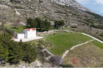 011 2052 114 Omis land and house with the view for sale