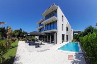 020 2031 238 kastela hotel under construction for rent