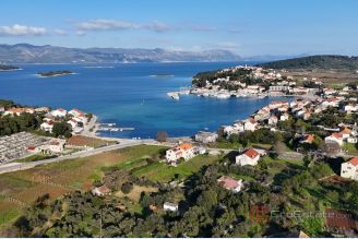 000 2052 117 Korcula semi detached house with sea view for sale