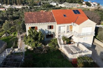012 2052 117 Korcula semi detached house with sea view for sale
