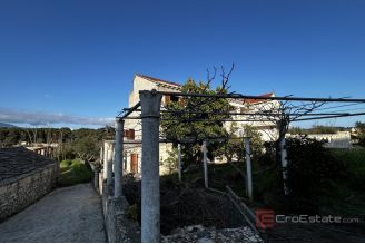 012 2052 117 Korcula semi detached house with sea view for sale