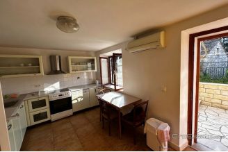 012 2052 117 Korcula semi detached house with sea view for sale