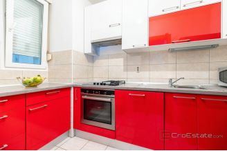 008 2061 02 Split furnished two bedroom apartment in a prime location for sale