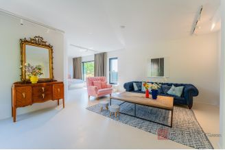 020 2053 43 Zagreb Designer family villa with pool for rent