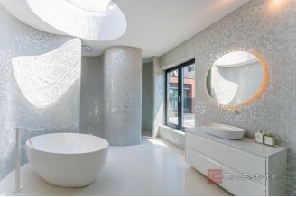 020 2053 43 Zagreb Designer family villa with pool for rent