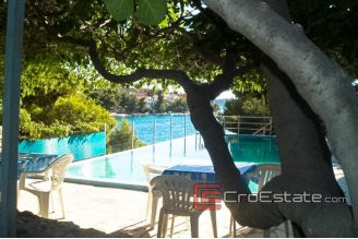 14 2014 11 Sibenik house swimming pool front sea  for sale
